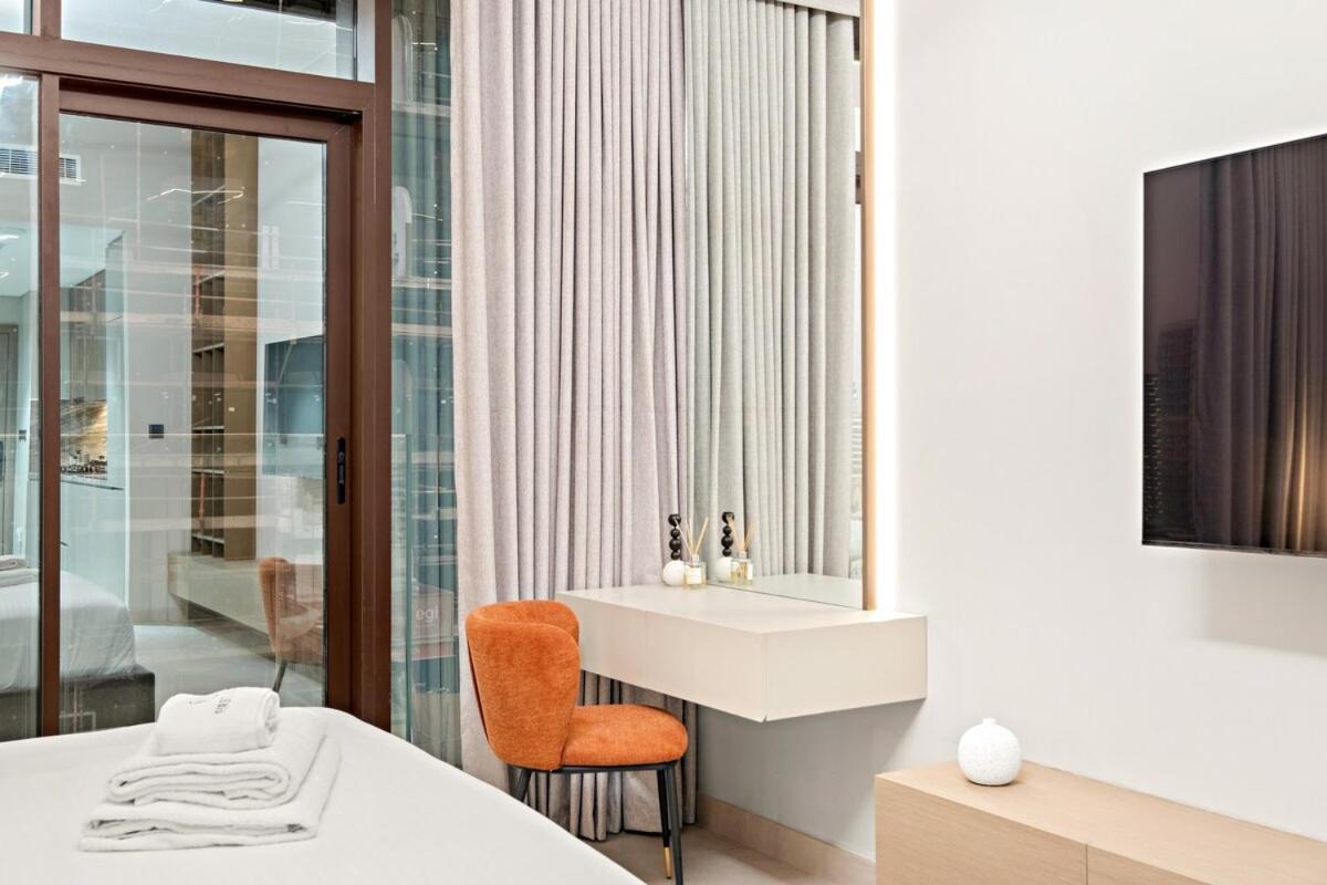 First Class Stylish Living Apartment
