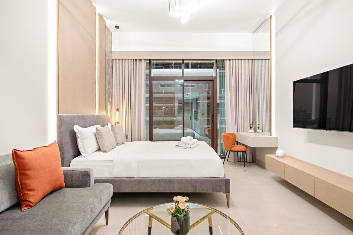 First Class Stylish Living Dubai
